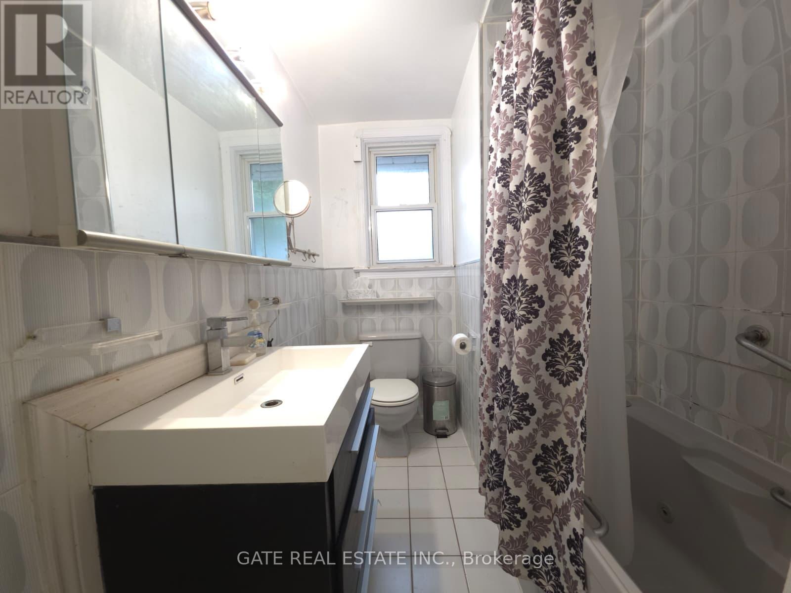377 Ellerslie Avenue, Toronto, Ontario  M2R 1B8 - Photo 5 - C13696864