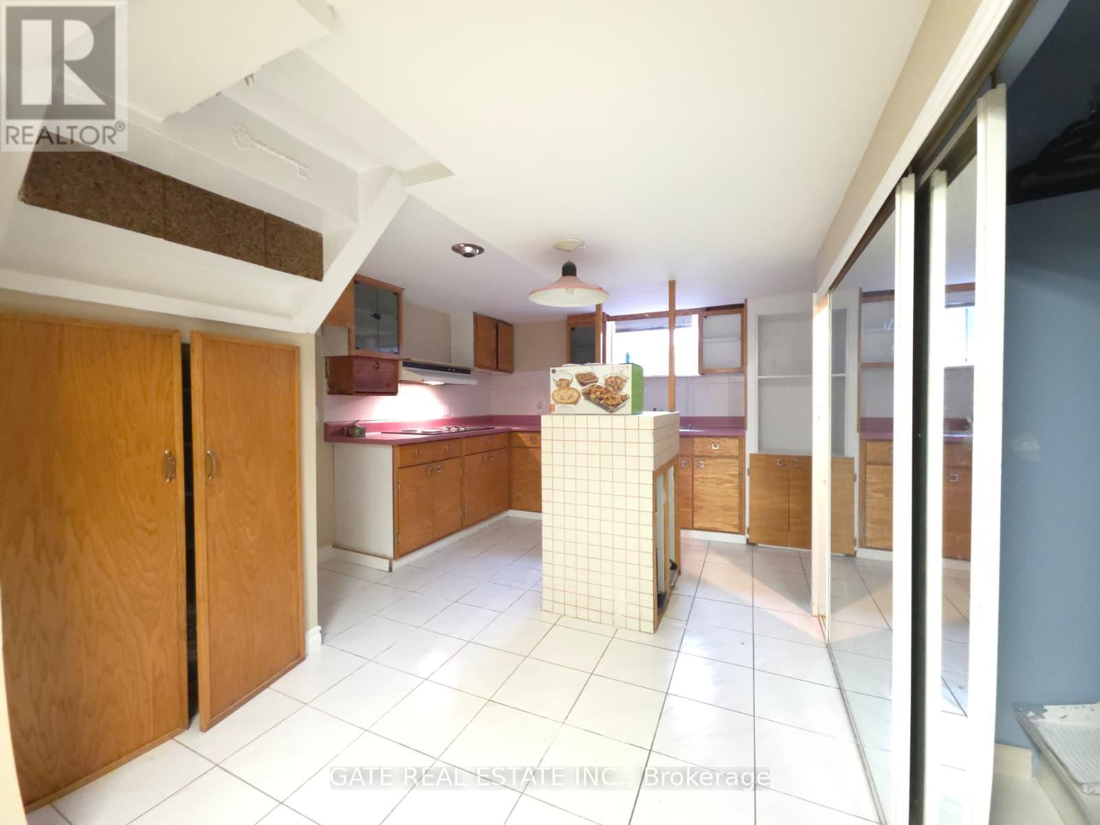 377 Ellerslie Avenue, Toronto, Ontario  M2R 1B8 - Photo 6 - C13696864