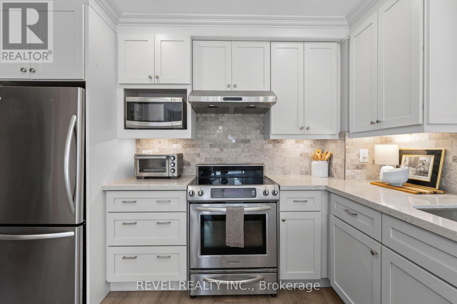 1610 Heathside Crescent, Pickering, Ontario L1V 5W7 - Photo 11 - E13696812