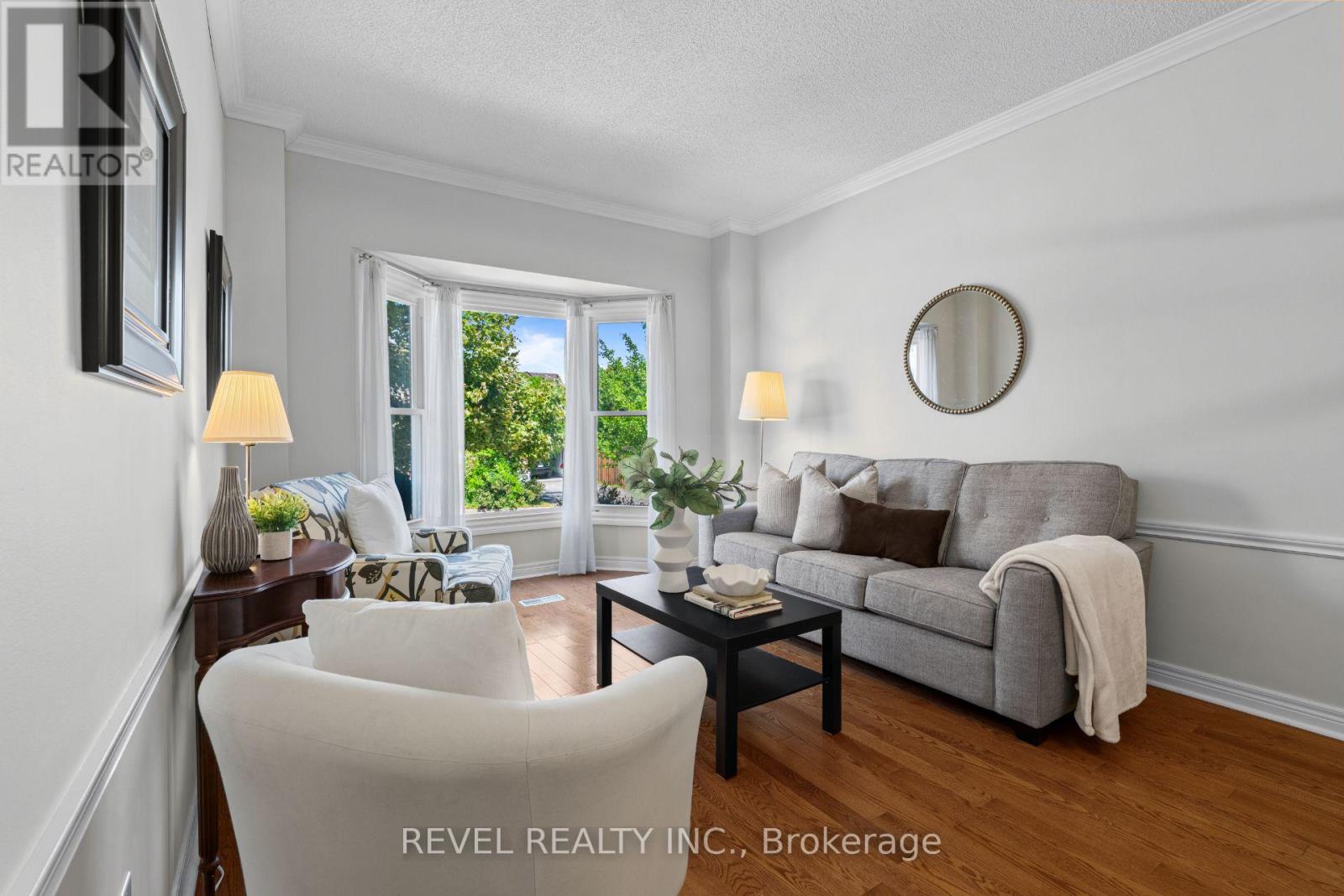 1610 Heathside Crescent, Pickering, Ontario L1V 5W7 - Photo 2 - E13696812