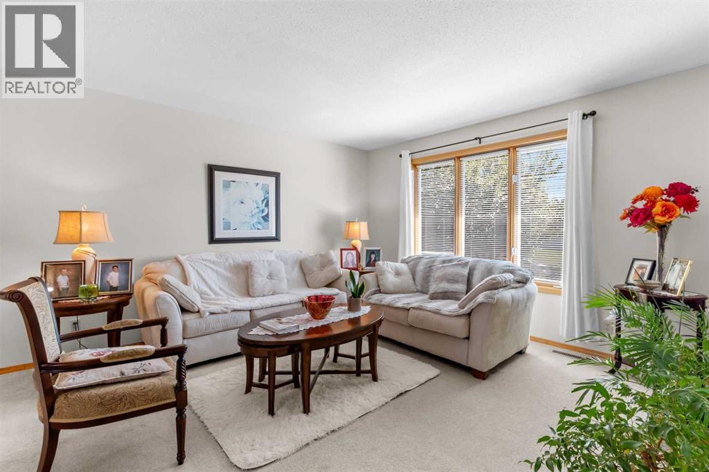 2100 25 Avenue, Bowden, Alberta  T0M 0K0 - Photo 2 - A2338469