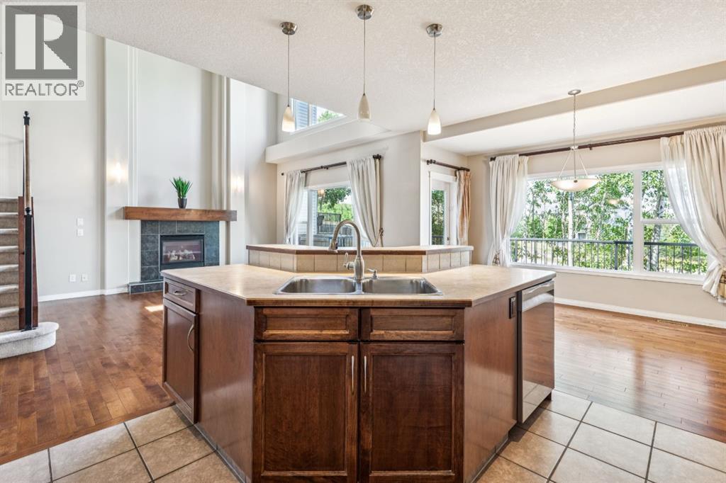 91 St Moritz Terrace Sw, Calgary, Alberta  T3H 5Y1 - Photo 9 - A2338792