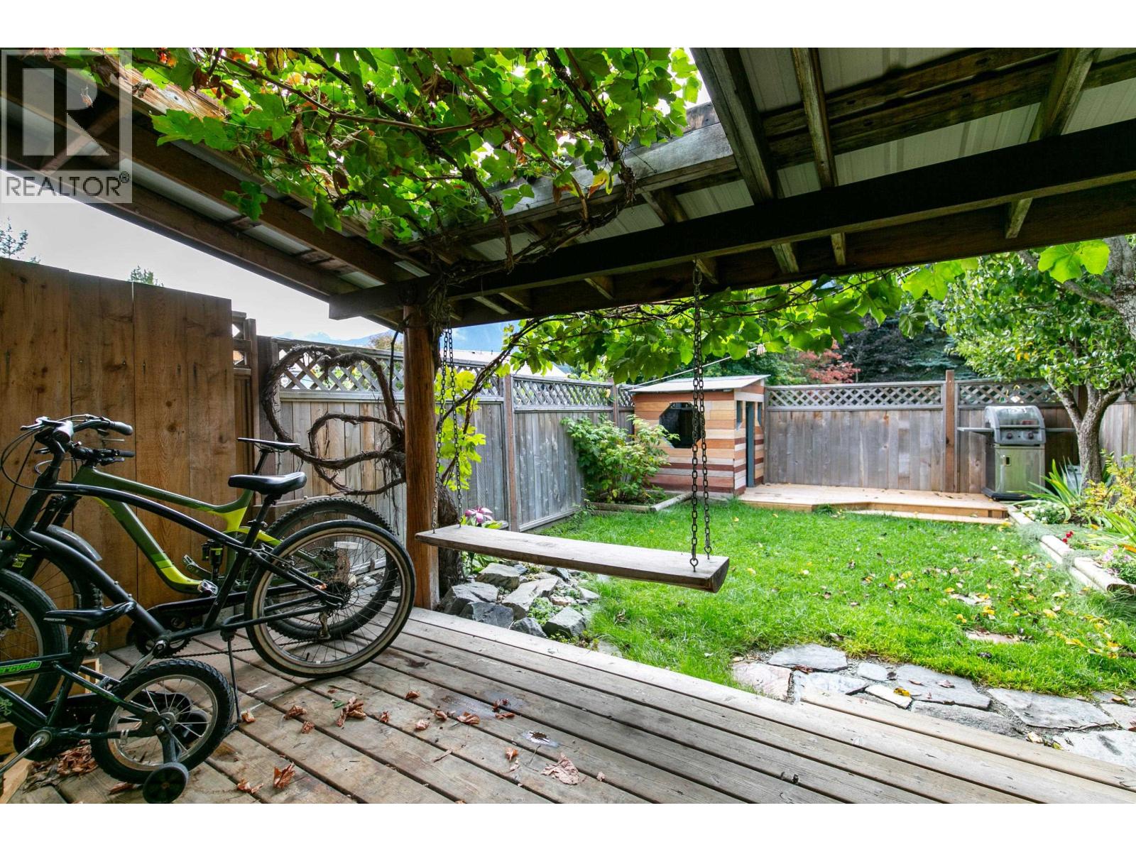 17 7416 Flint Street, Pemberton, British Columbia  V0N 2L1 - Photo 16 - R3157529
