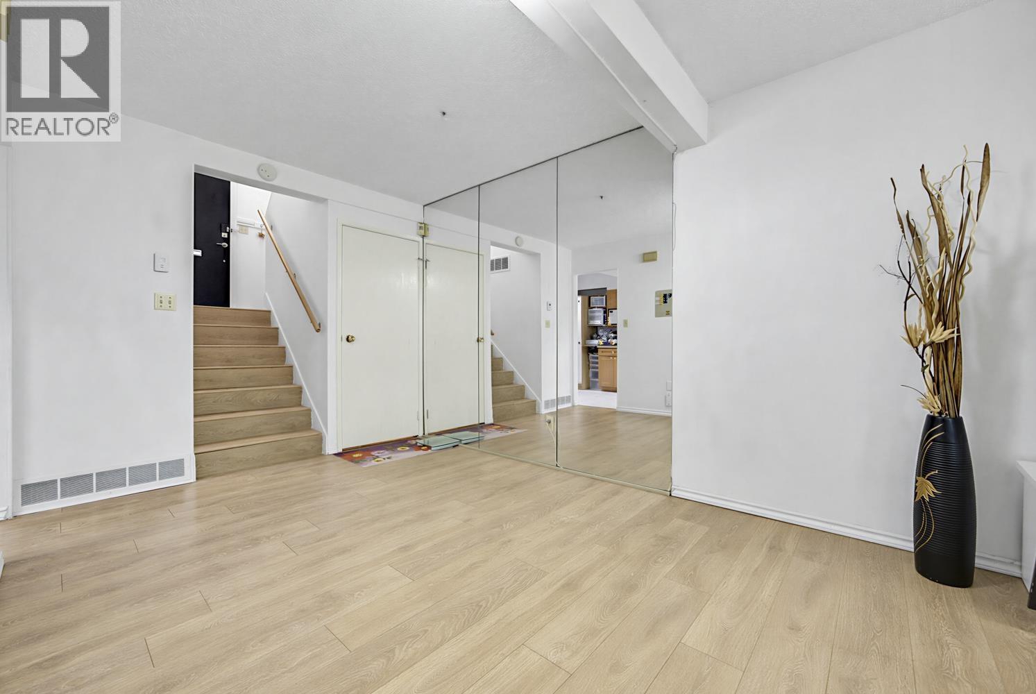 2757 Ellerslie Avenue, Burnaby, British Columbia  V5B 4R9 - Photo 5 - R3157562