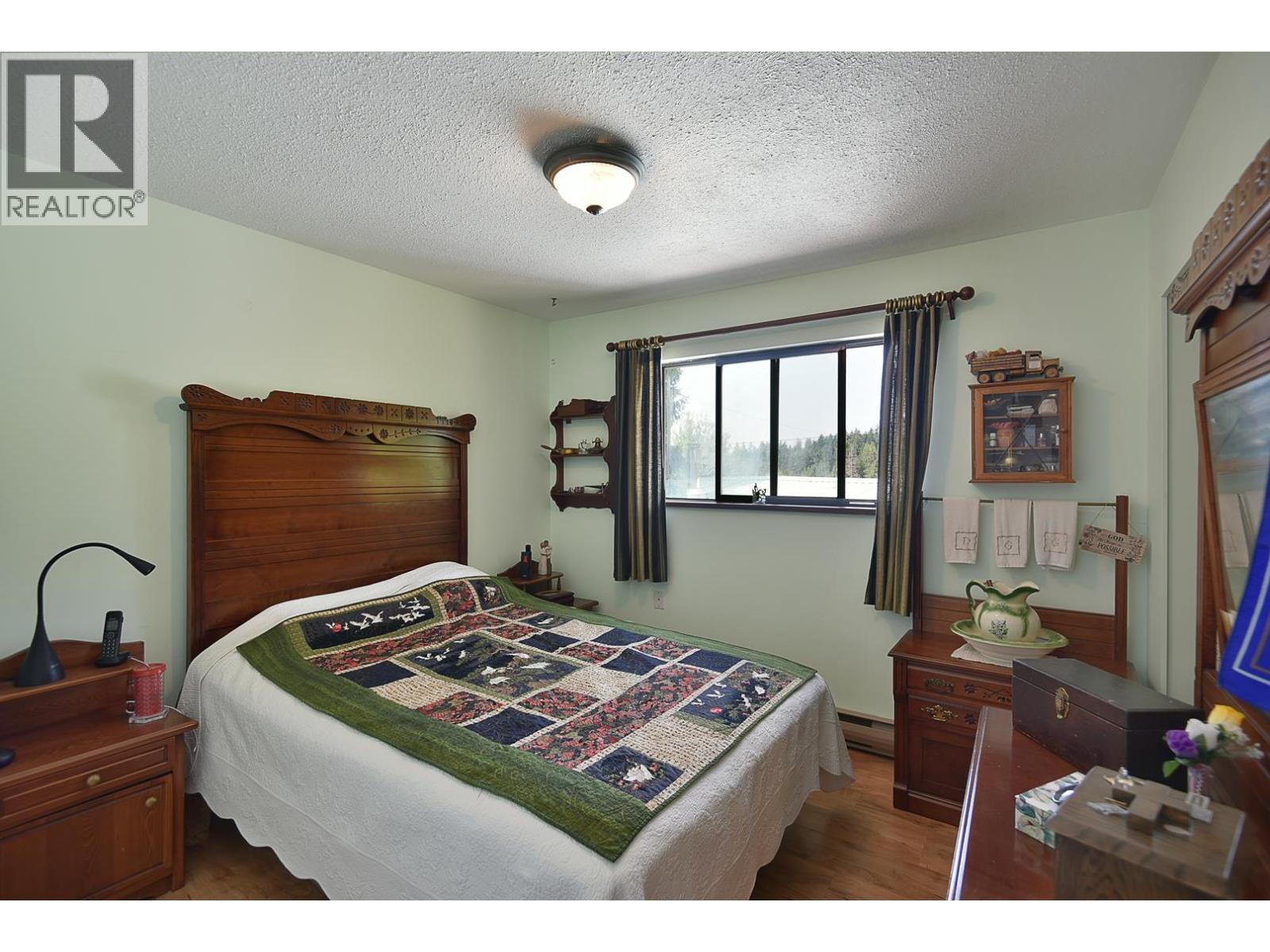 6450 Jasper Road, Sechelt, British Columbia  V7Z 0S6 - Photo 12 - R3157526