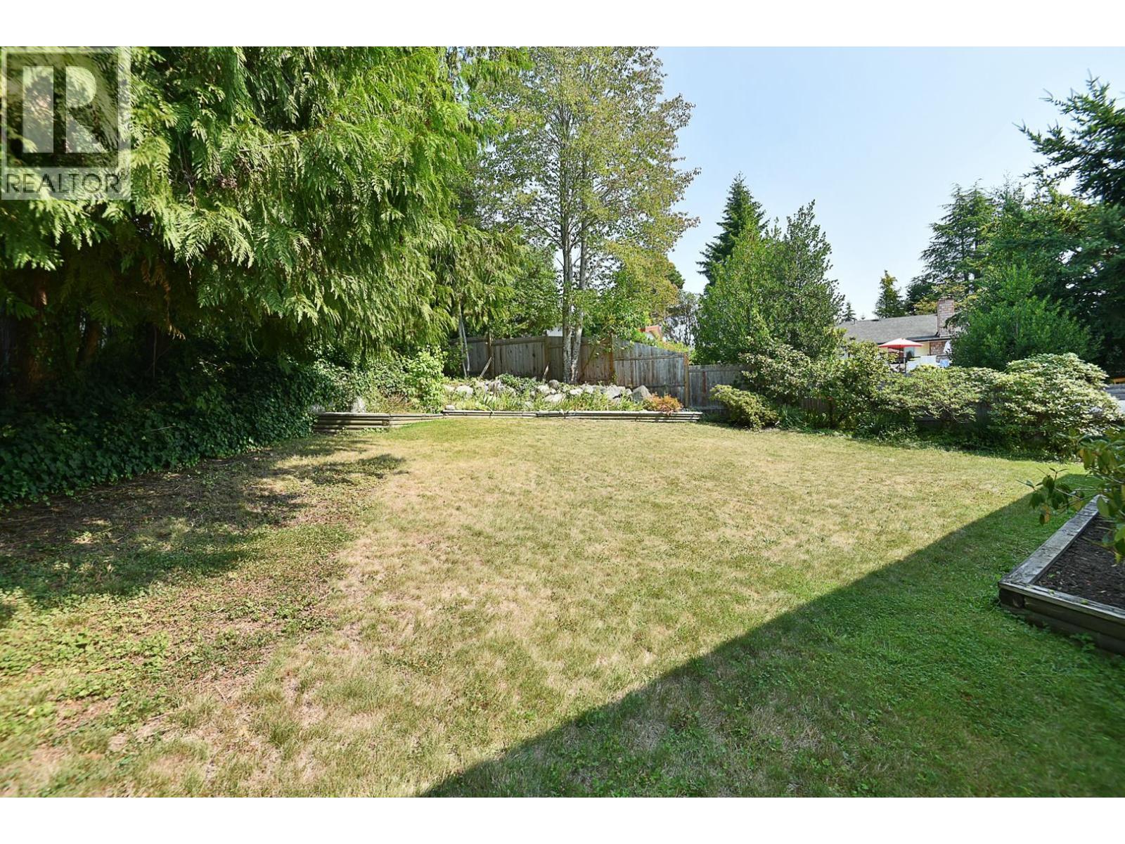 6450 Jasper Road, Sechelt, British Columbia  V7Z 0S6 - Photo 32 - R3157526
