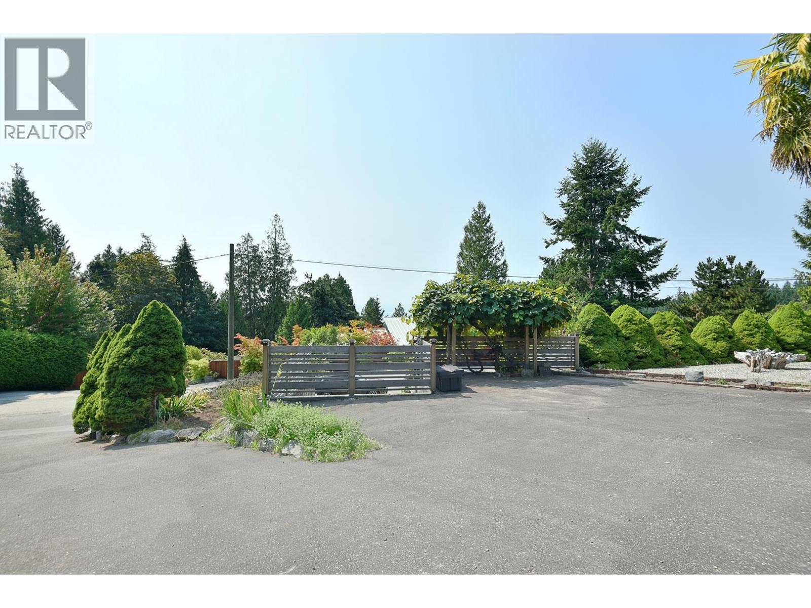 6450 Jasper Road, Sechelt, British Columbia  V7Z 0S6 - Photo 35 - R3157526