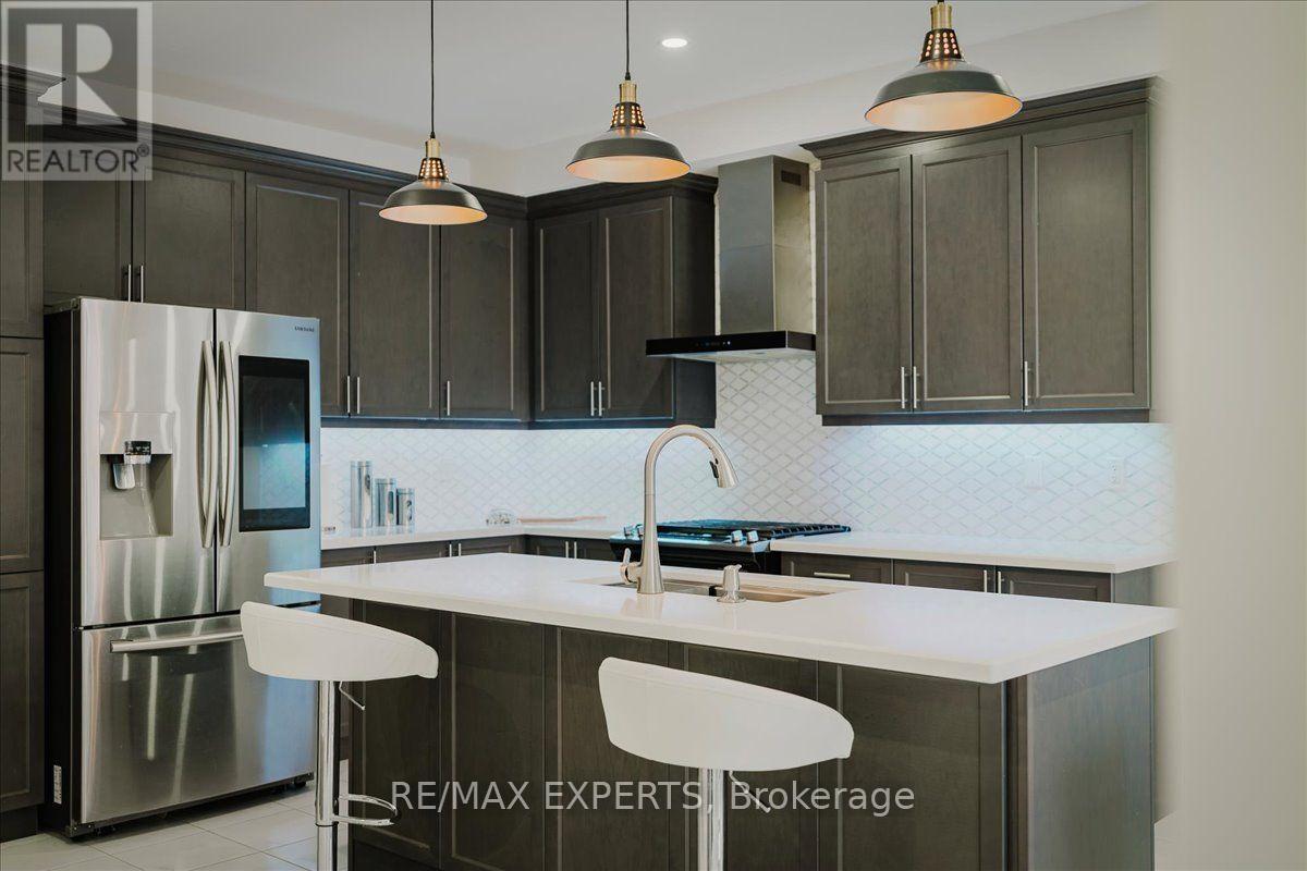 43 Lewis Avenue, Bradford West Gwillimbury, Ontario  L3Z 0X2 - Photo 17 - N13696776