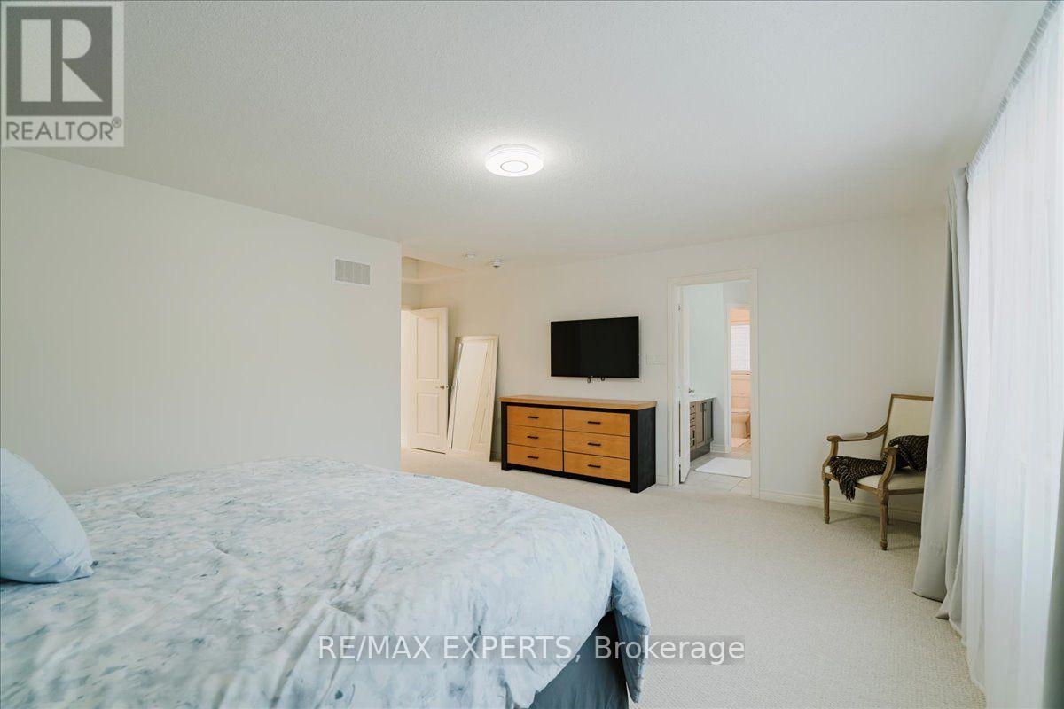 43 Lewis Avenue, Bradford West Gwillimbury, Ontario  L3Z 0X2 - Photo 26 - N13696776