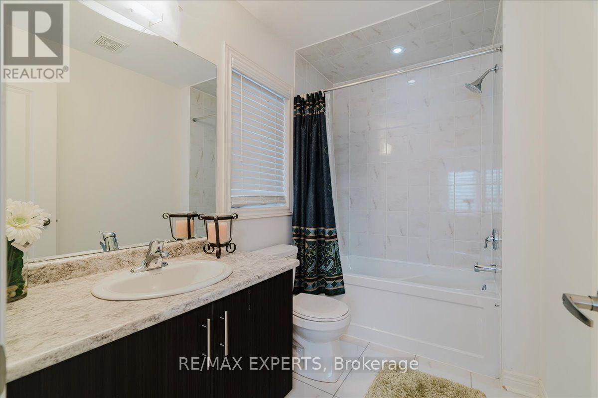 43 Lewis Avenue, Bradford West Gwillimbury, Ontario  L3Z 0X2 - Photo 38 - N13696776