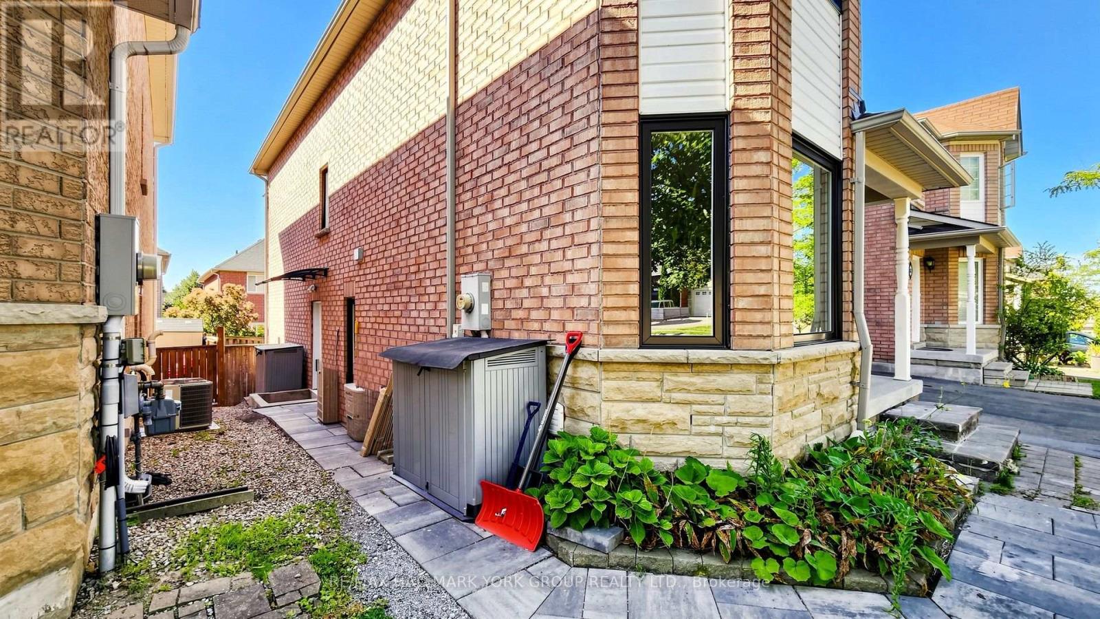 Bsmt - 186 Wainscot Avenue, Newmarket, Ontario  L3X 2X4 - Photo 2 - N13696820
