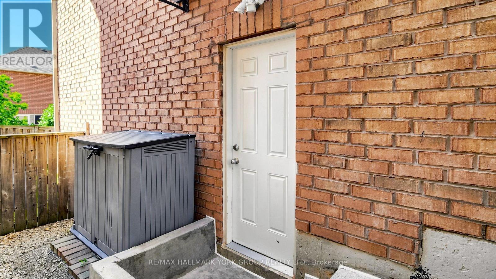 Bsmt - 186 Wainscot Avenue, Newmarket, Ontario  L3X 2X4 - Photo 3 - N13696820