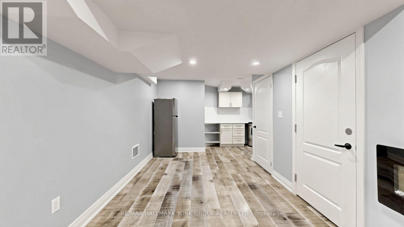 Bsmt - 186 Wainscot Avenue, Newmarket, Ontario  L3X 2X4 - Photo 4 - N13696820