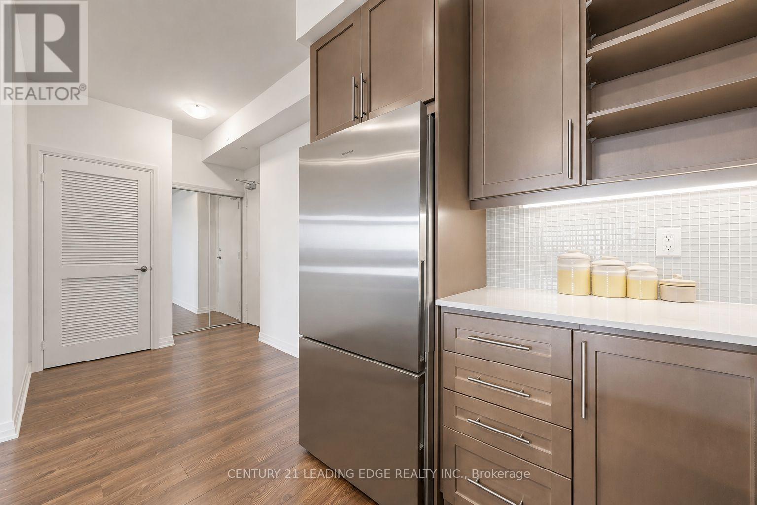 801 - 65 Oneida Crescent, Richmond Hill (Langstaff), Ontario  L4B 0G9 - Photo 9 - N13696866