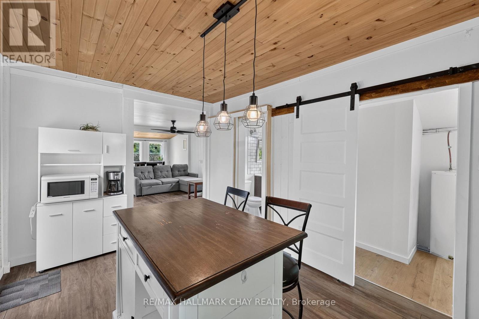8 Myrtle Avenue, Oro-Medonte, Ontario  L0L 1T0 - Photo 10 - S13696764