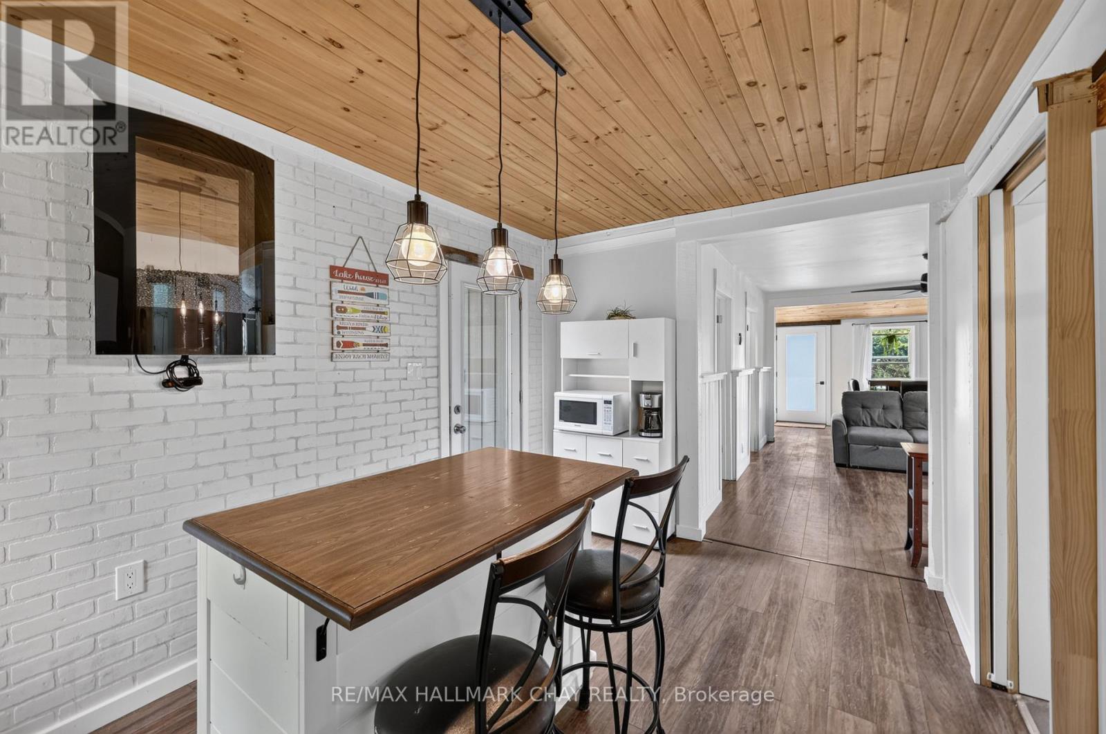 8 Myrtle Avenue, Oro-Medonte, Ontario  L0L 1T0 - Photo 11 - S13696764