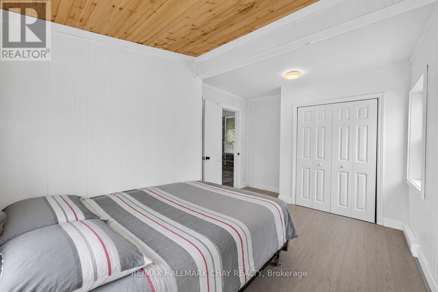 8 Myrtle Avenue, Oro-Medonte, Ontario  L0L 1T0 - Photo 13 - S13696764