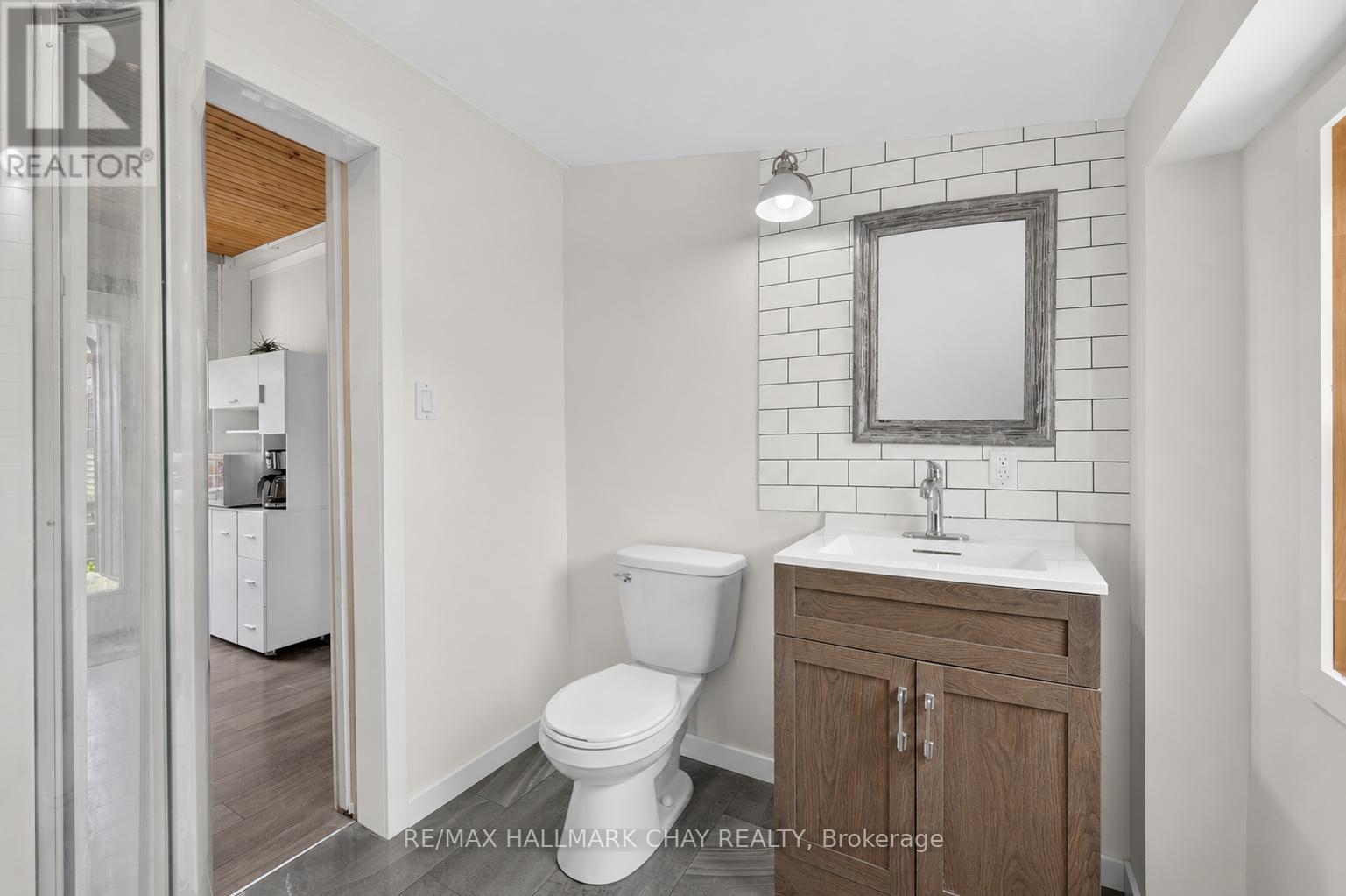 8 Myrtle Avenue, Oro-Medonte, Ontario  L0L 1T0 - Photo 15 - S13696764