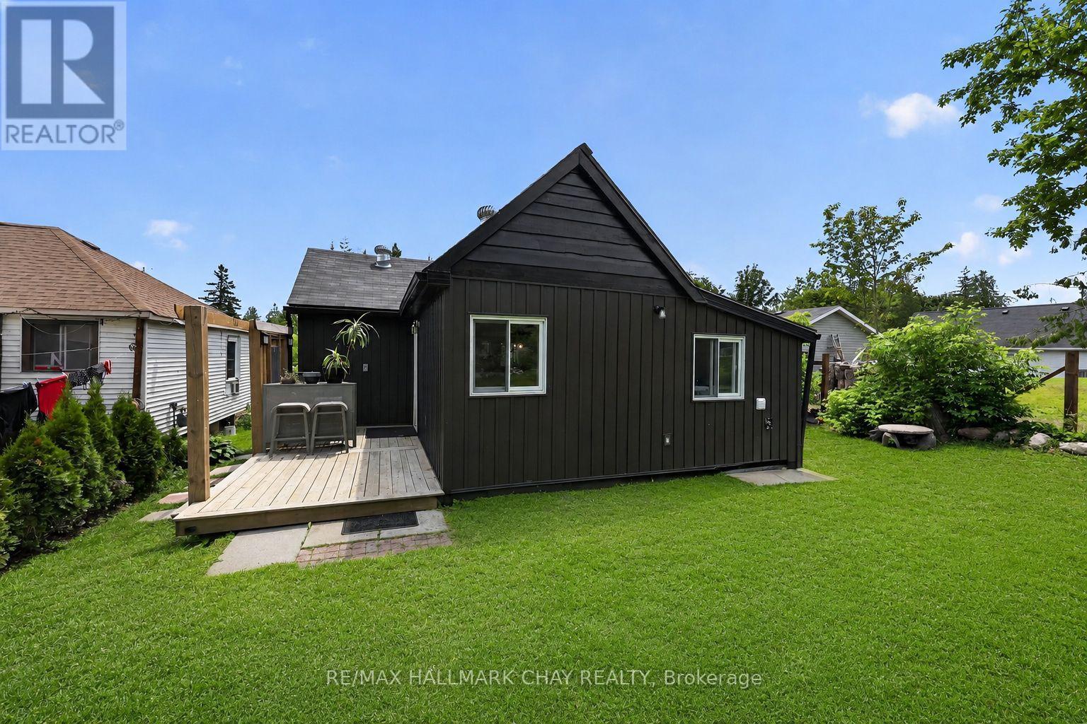 8 Myrtle Avenue, Oro-Medonte, Ontario  L0L 1T0 - Photo 17 - S13696764