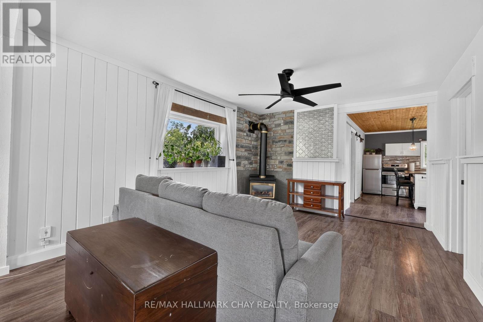8 Myrtle Avenue, Oro-Medonte, Ontario  L0L 1T0 - Photo 6 - S13696764
