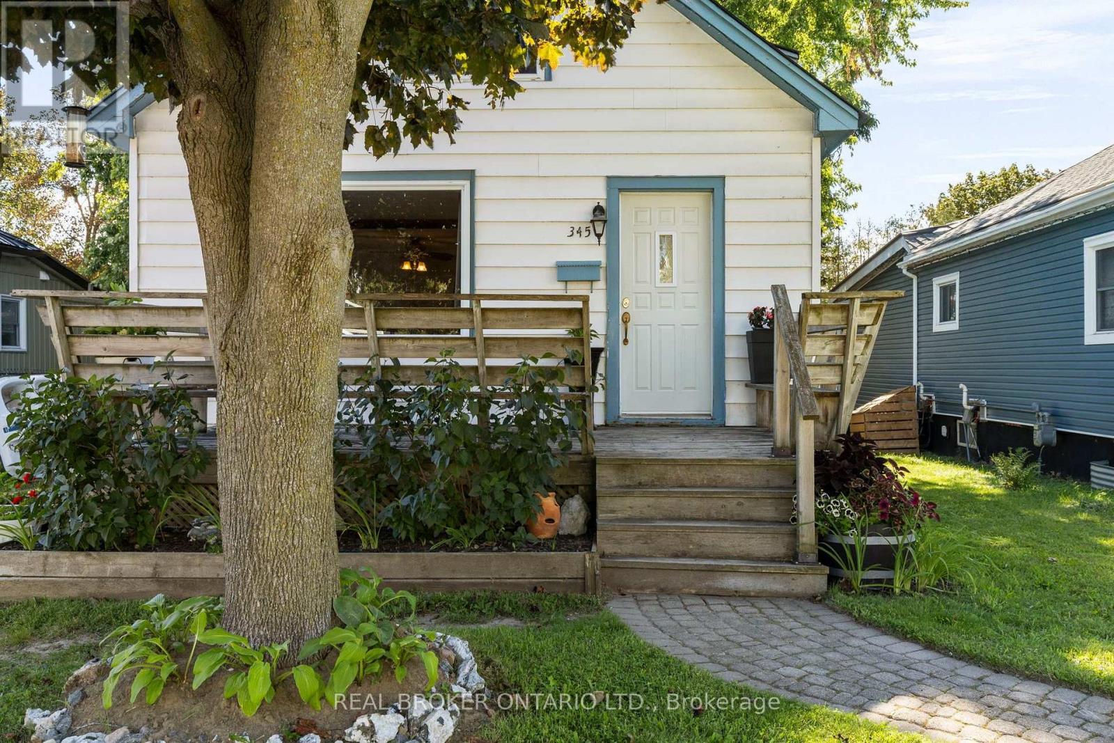 345 East Street, Orillia, Ontario  L3V 4C4 - Photo 2 - S13696788