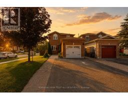 35 VICTORWAY DRIVE, Barrie, Ontario