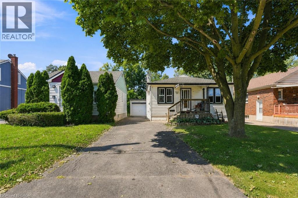 13 PRESTWICK Avenue, St. Catharines, Ontario