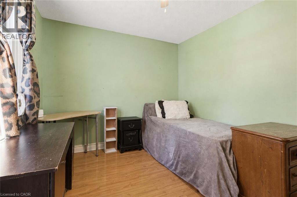 13 Prestwick Avenue, St. Catharines, Ontario  L2P 2E5 - Photo 10 - 40857171
