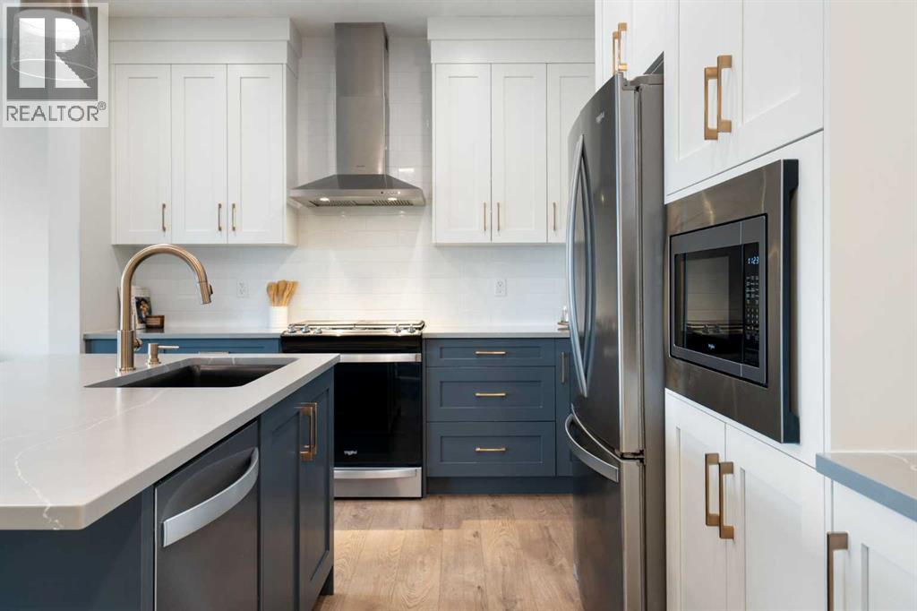 364 Fireside Way, Cochrane, Alberta  T4C 3A9 - Photo 6 - A2337040