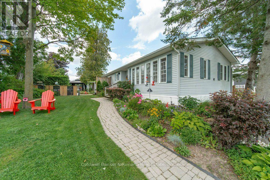 41 Trillium Beach Drive Pvt Drive, Puslinch, Ontario N0B 2J0 - Photo 2 - X13696860