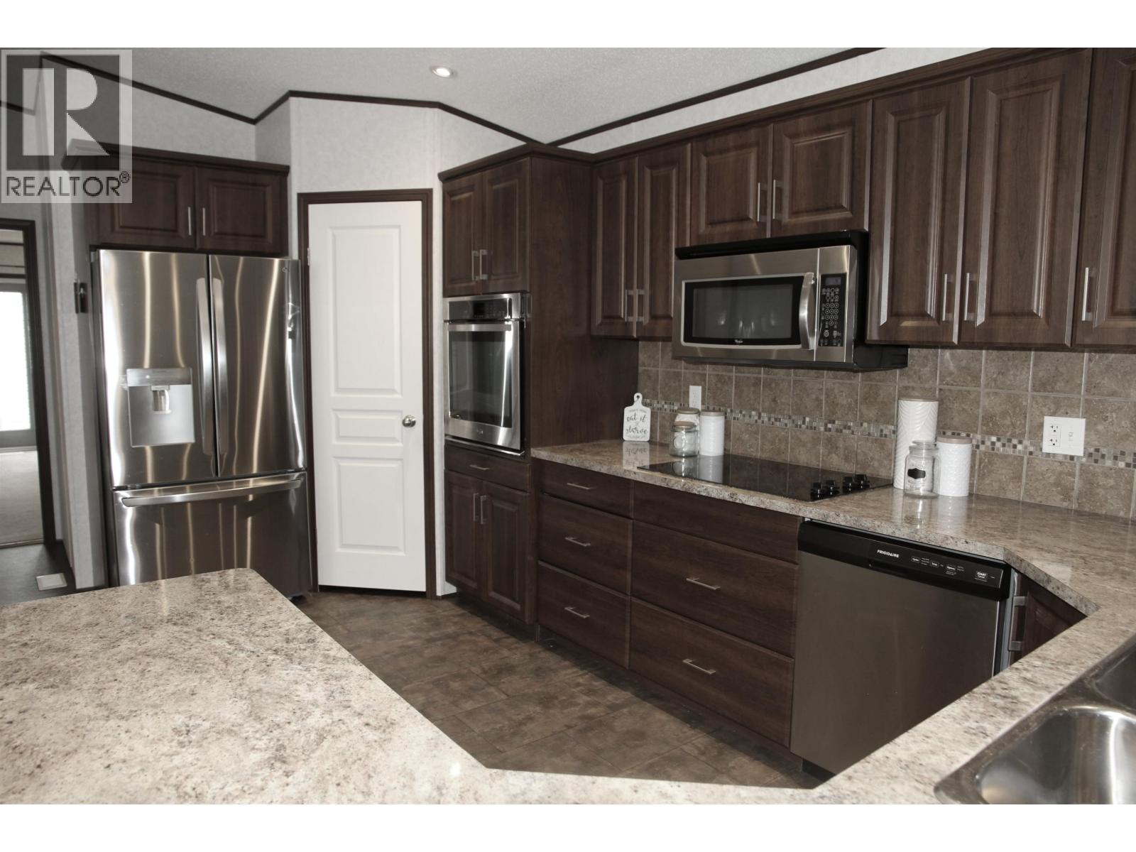 8615 77 Street, Fort St. John, British Columbia  V1J 3A1 - Photo 4 - R3155789