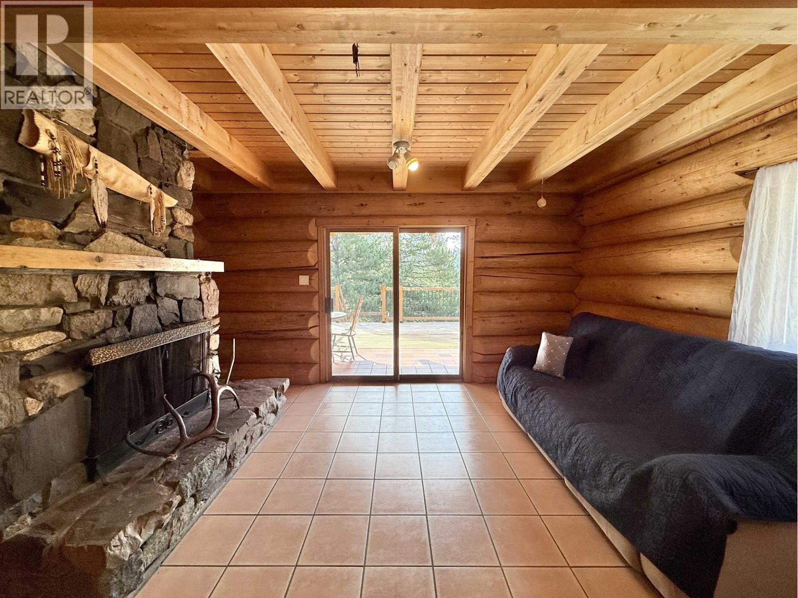 1051 Bittner Road, Chilcotin, British Columbia  V0L 1M0 - Photo 14 - R3157561