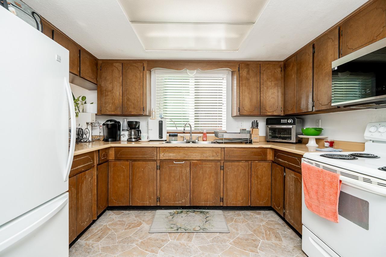9667 155 Street, Surrey, British Columbia  V3R 7Y9 - Photo 6 - R3156070