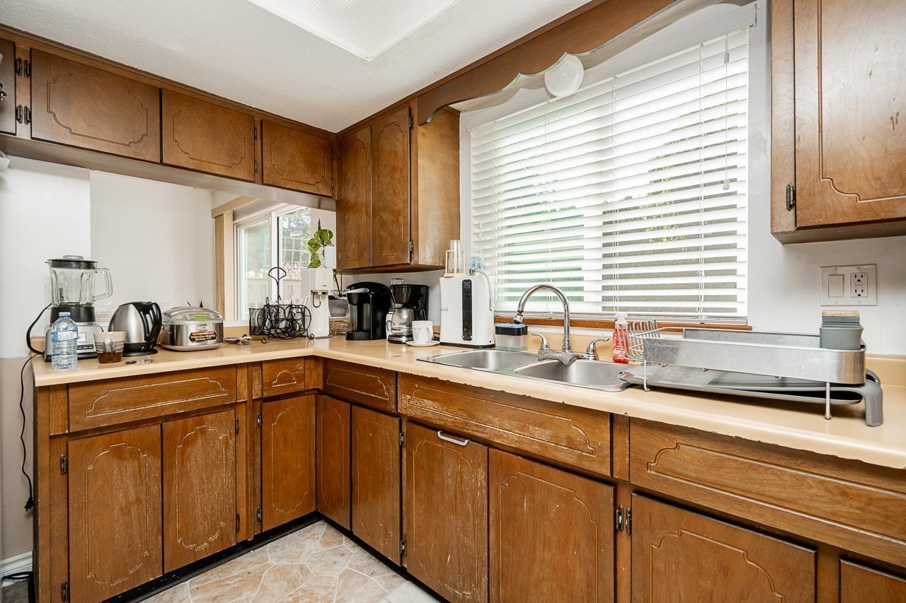 9667 155 Street, Surrey, British Columbia  V3R 7Y9 - Photo 7 - R3156070