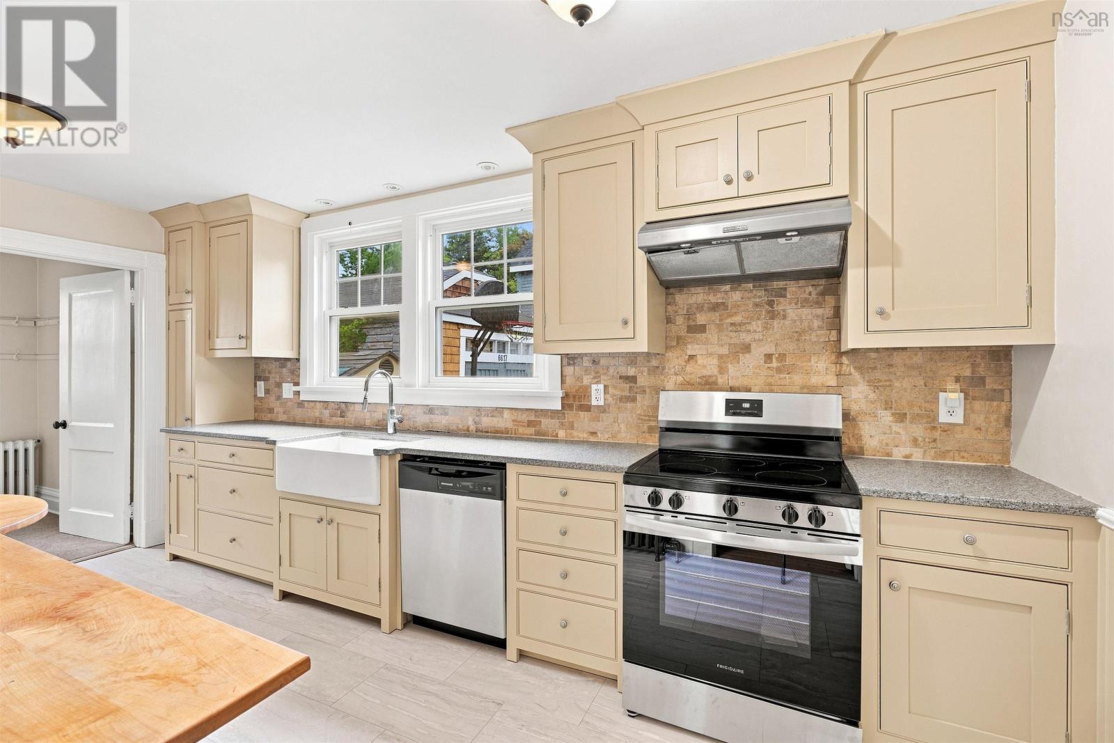6625 Quinpool Road, Halifax, Nova Scotia  B3L 1B7 - Photo 16 - 202621104