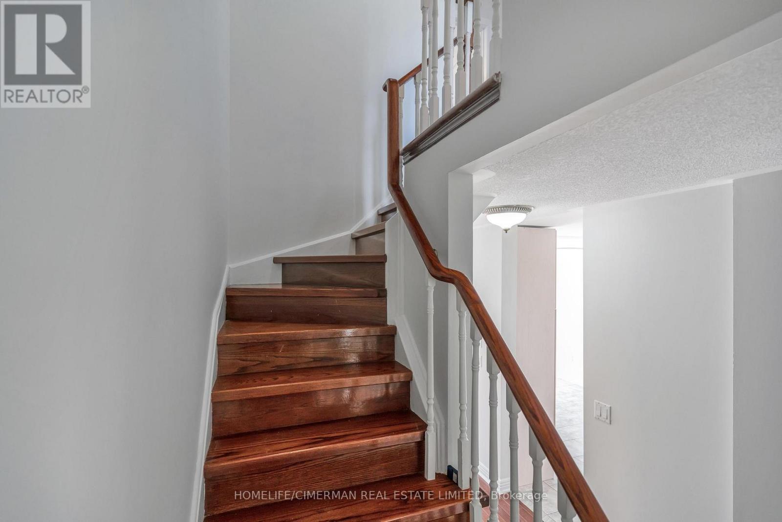 5554 Creditrise Place, Mississauga, Ontario  L5M 6E3 - Photo 6 - W13695718
