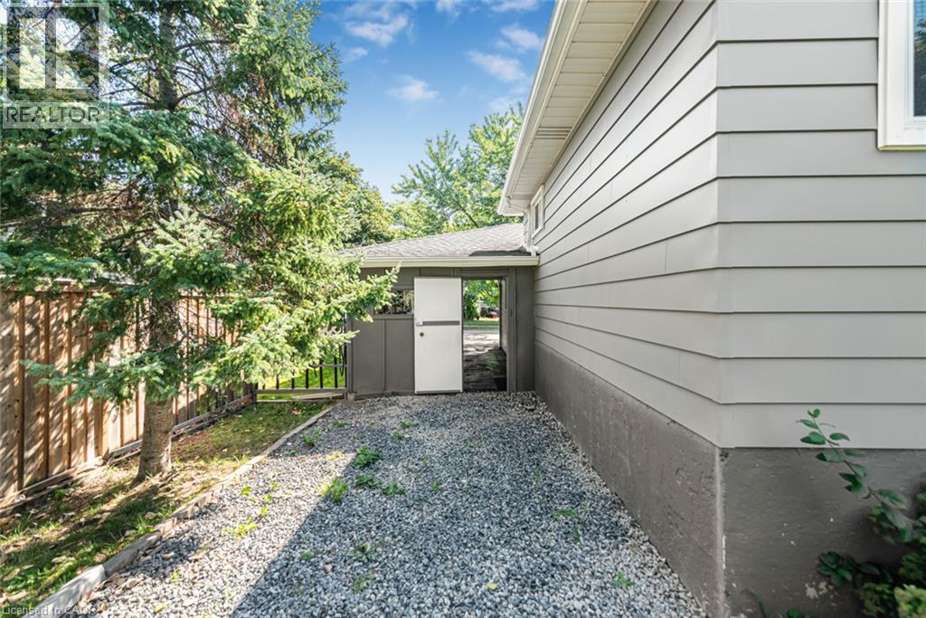 2234 Sheffield Drive, Burlington, Ontario  L7P 2X1 - Photo 33 - 40854435