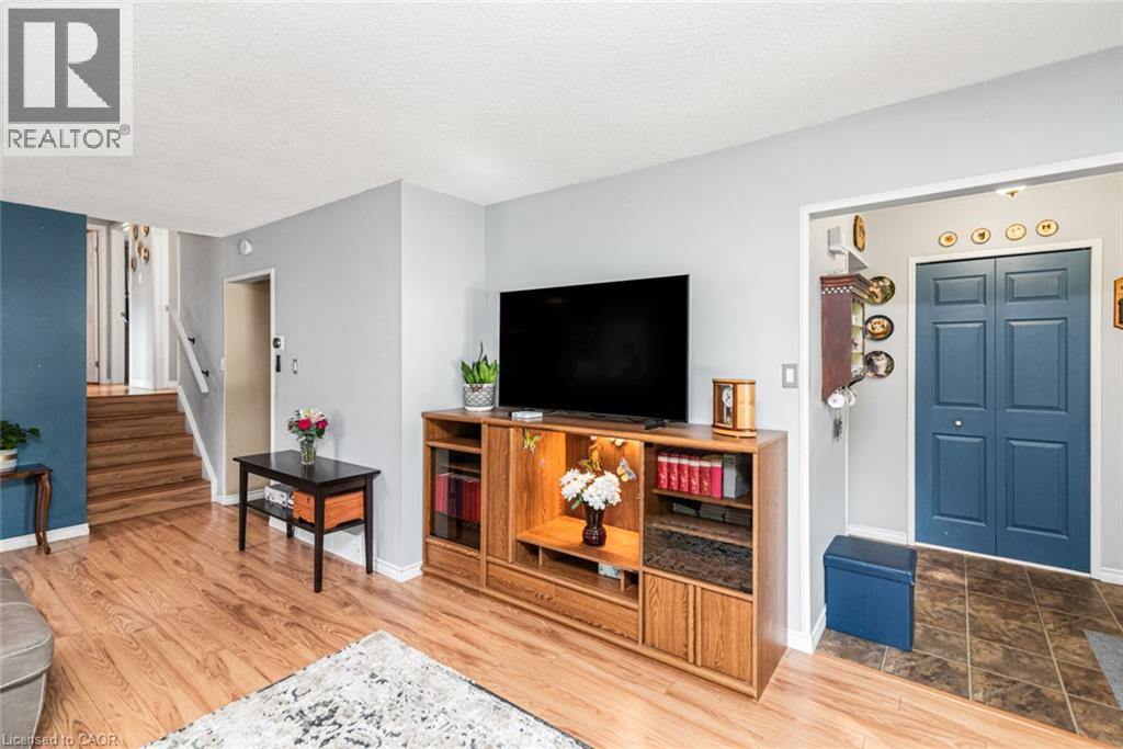 2234 Sheffield Drive, Burlington, Ontario  L7P 2X1 - Photo 8 - 40854435