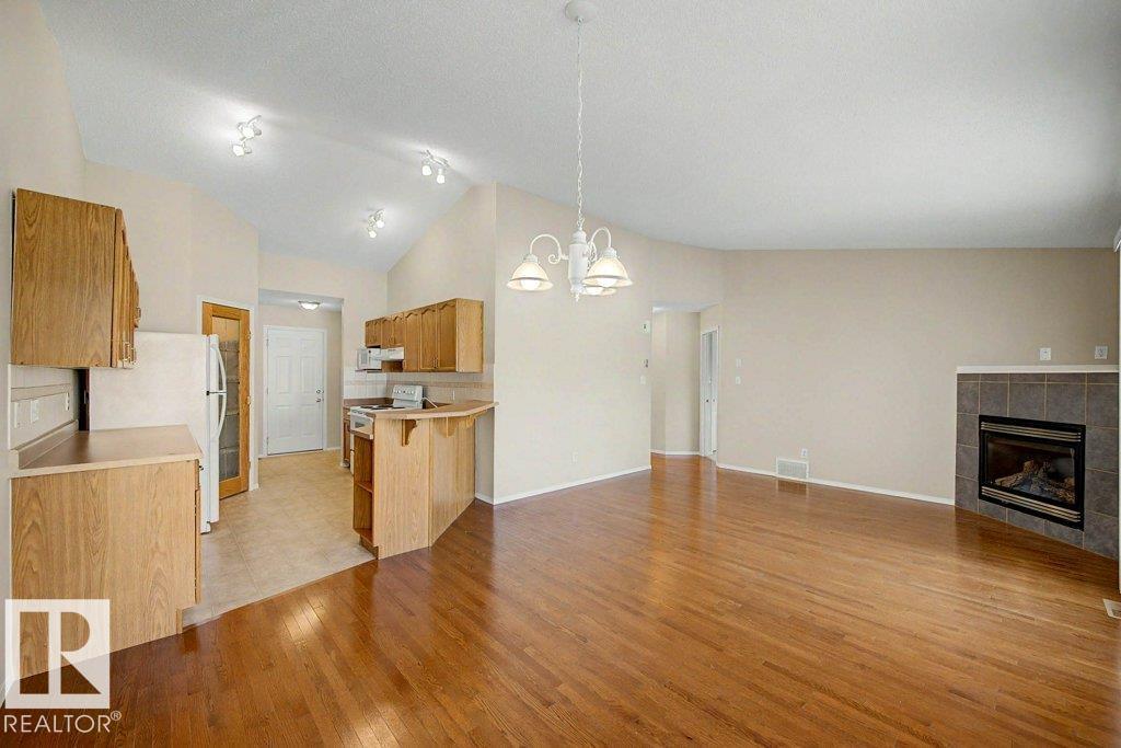 Unknown Address, ,    - Photo 10 - E4504711