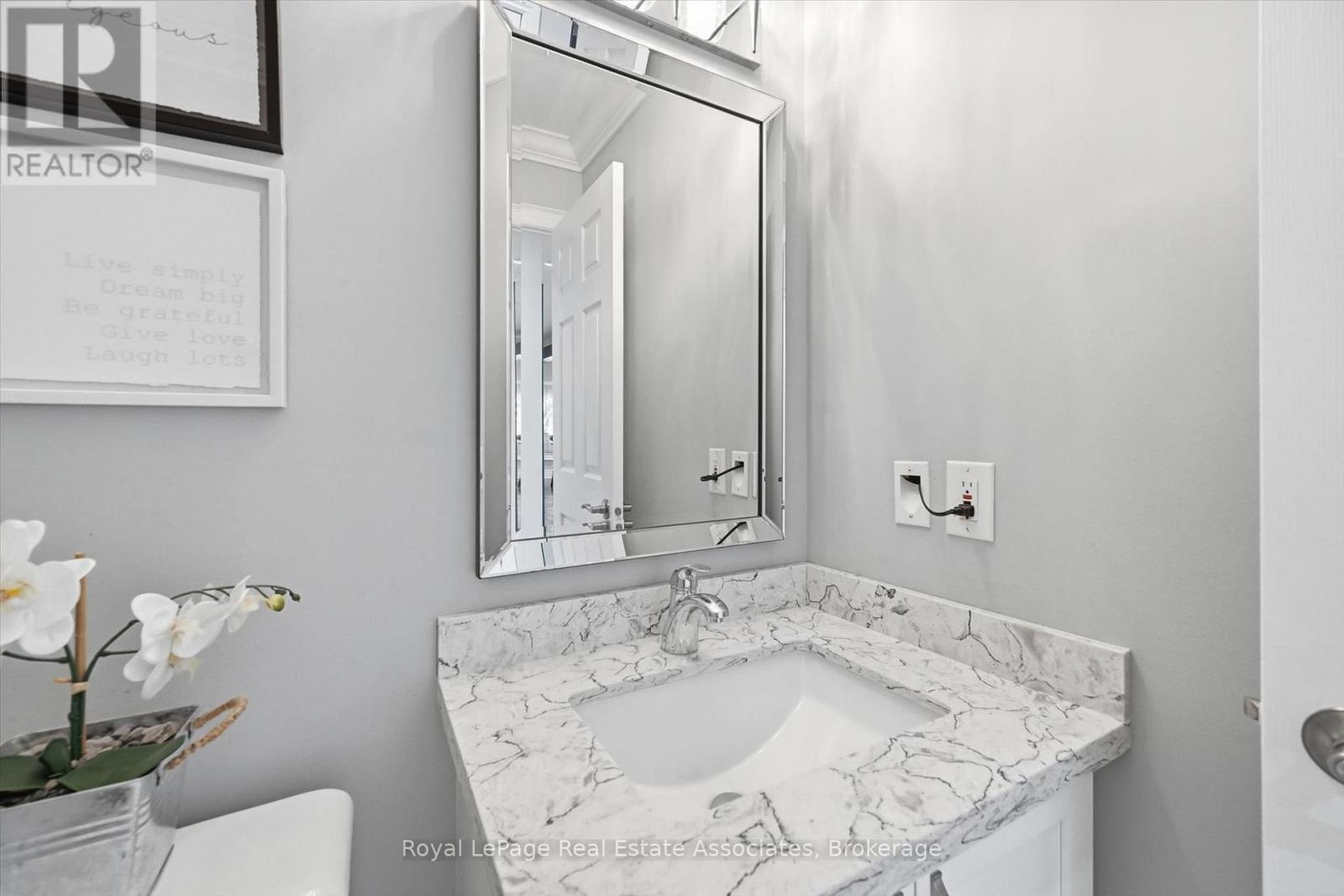 2312 Ridgeview Court, Burlington, Ontario  L7M 4N5 - Photo 5 - W13696742
