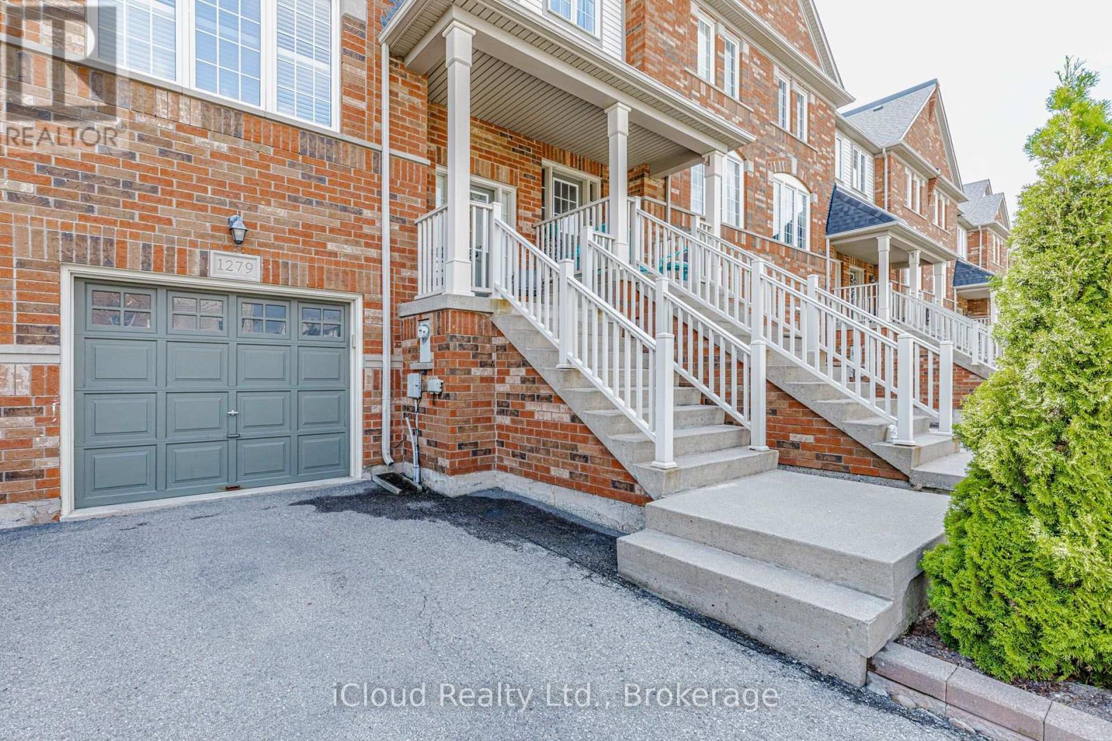 1279 Lamont Crescent, Milton, Ontario  L9T 6W4 - Photo 3 - W13696756