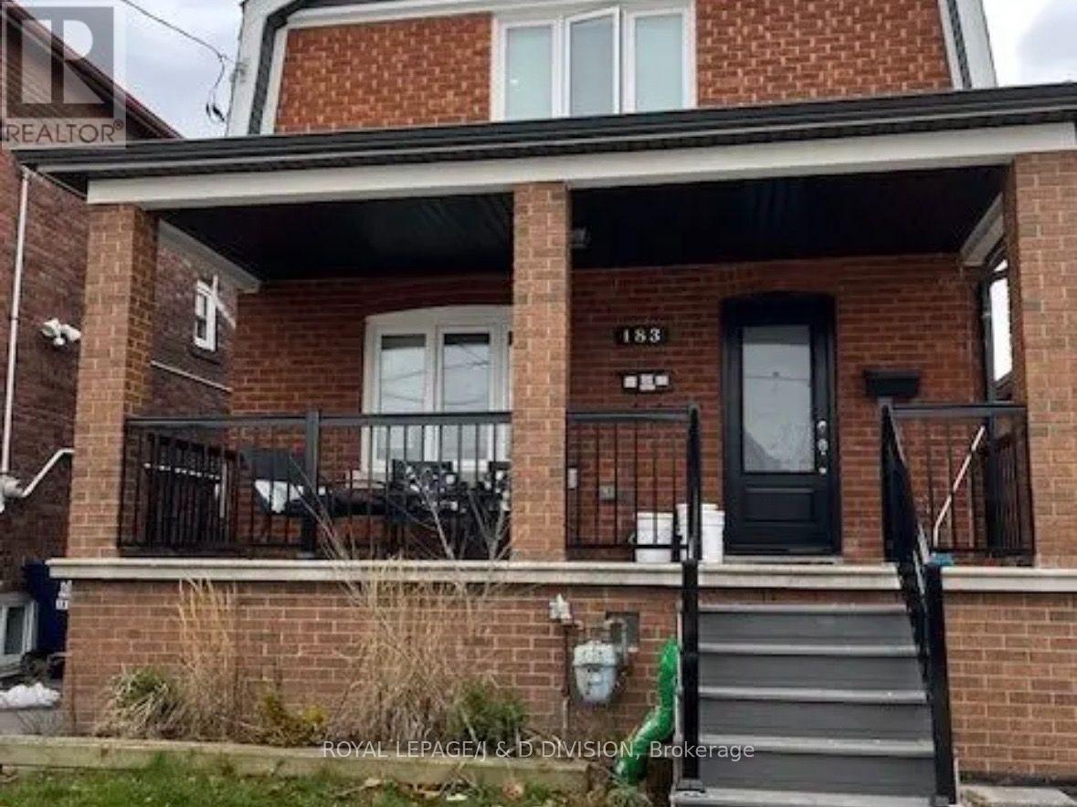 Studio - 183 Belgravia Avenue, Toronto, Ontario  M6E 2M6 - Photo 1 - W13696784