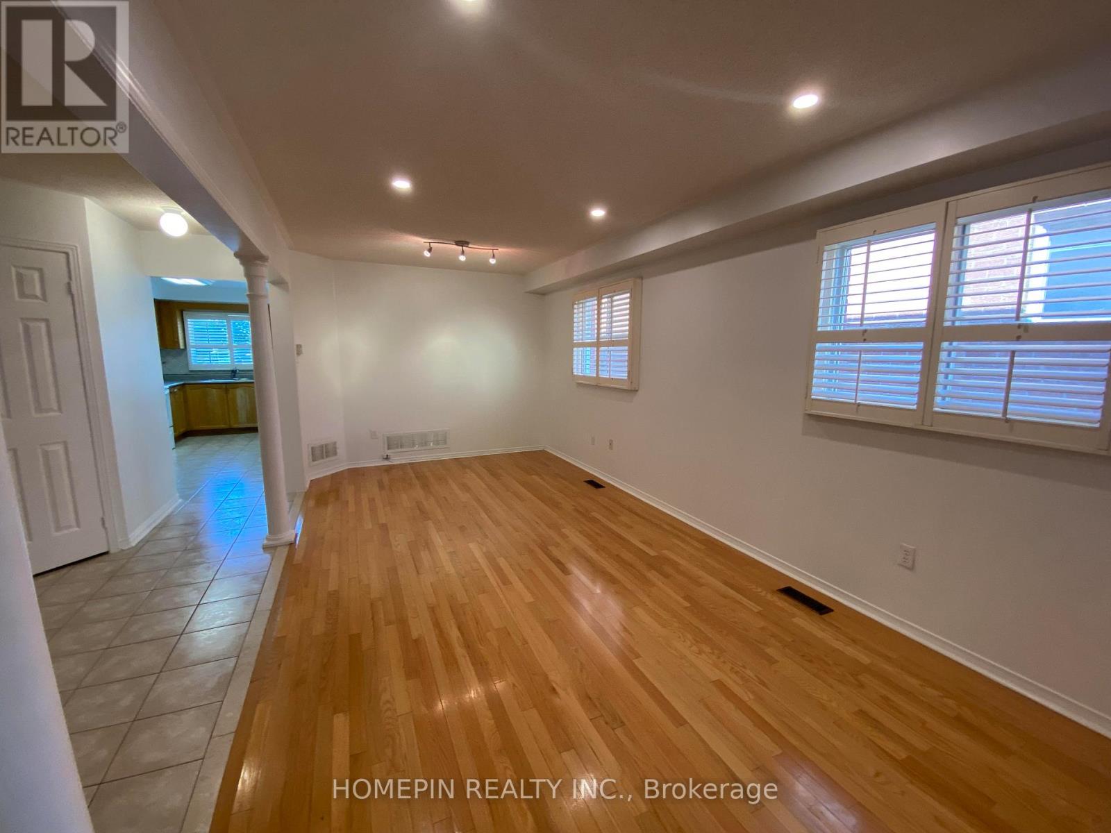 3116 Wheatstone Avenue, Mississauga, Ontario L5B 4J5 - Photo 4 - W13696806