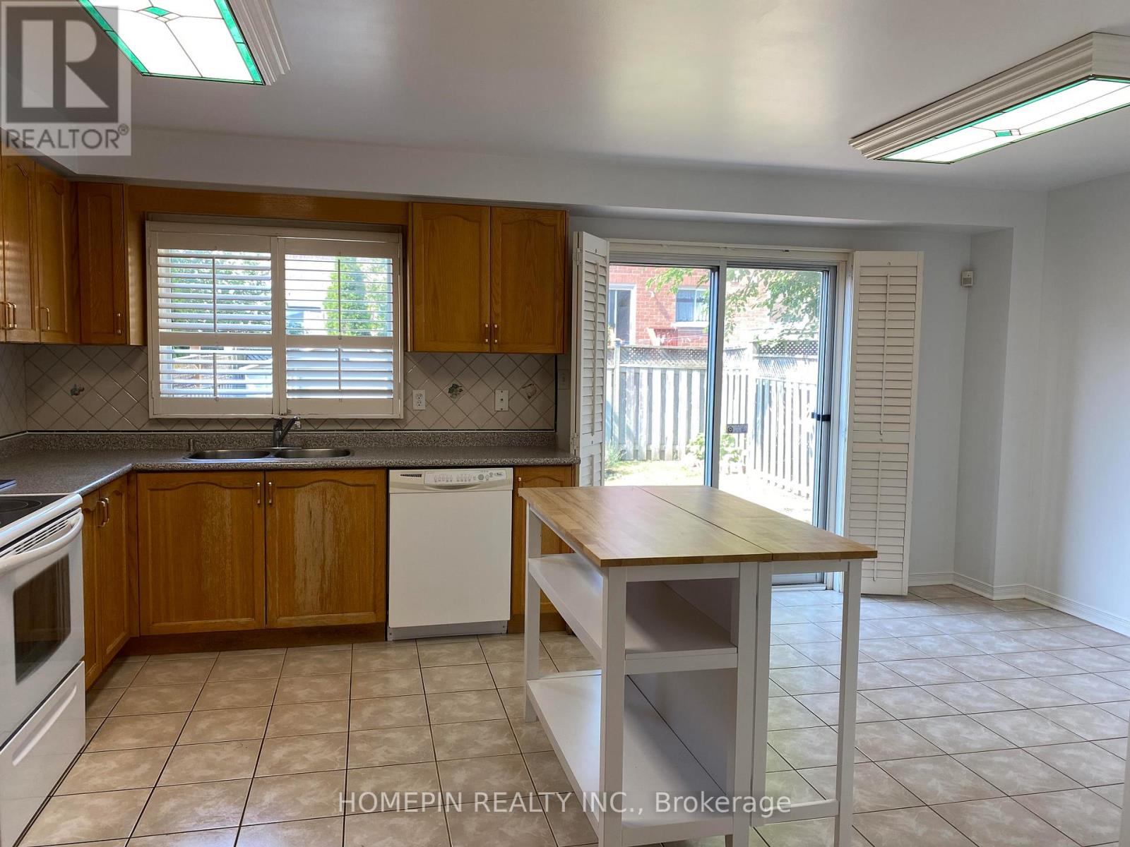 3116 Wheatstone Avenue, Mississauga, Ontario L5B 4J5 - Photo 5 - W13696806