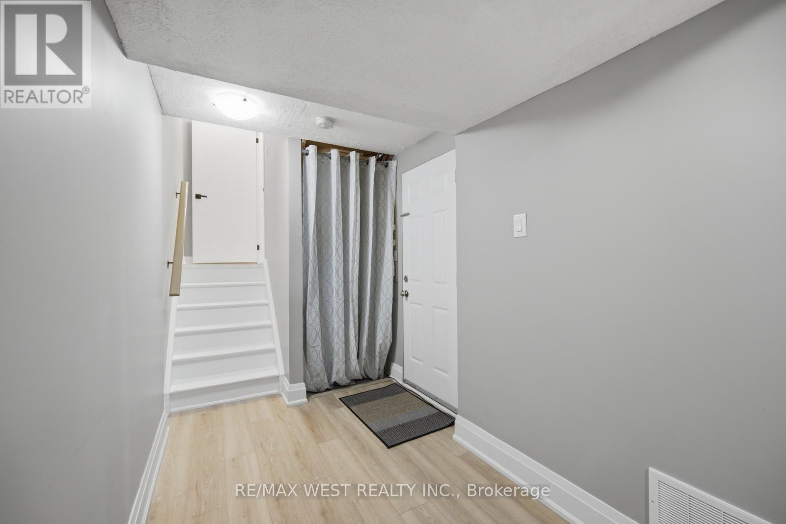 10 - 5 Spring Street, Orangeville, Ontario  L9W 1M8 - Photo 35 - W13696822
