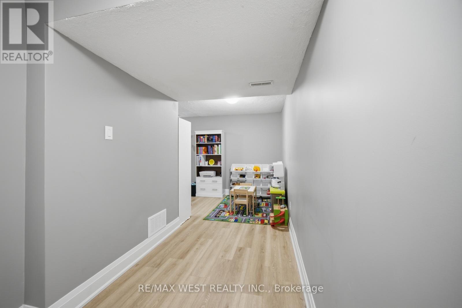 10 - 5 Spring Street, Orangeville, Ontario  L9W 1M8 - Photo 36 - W13696822