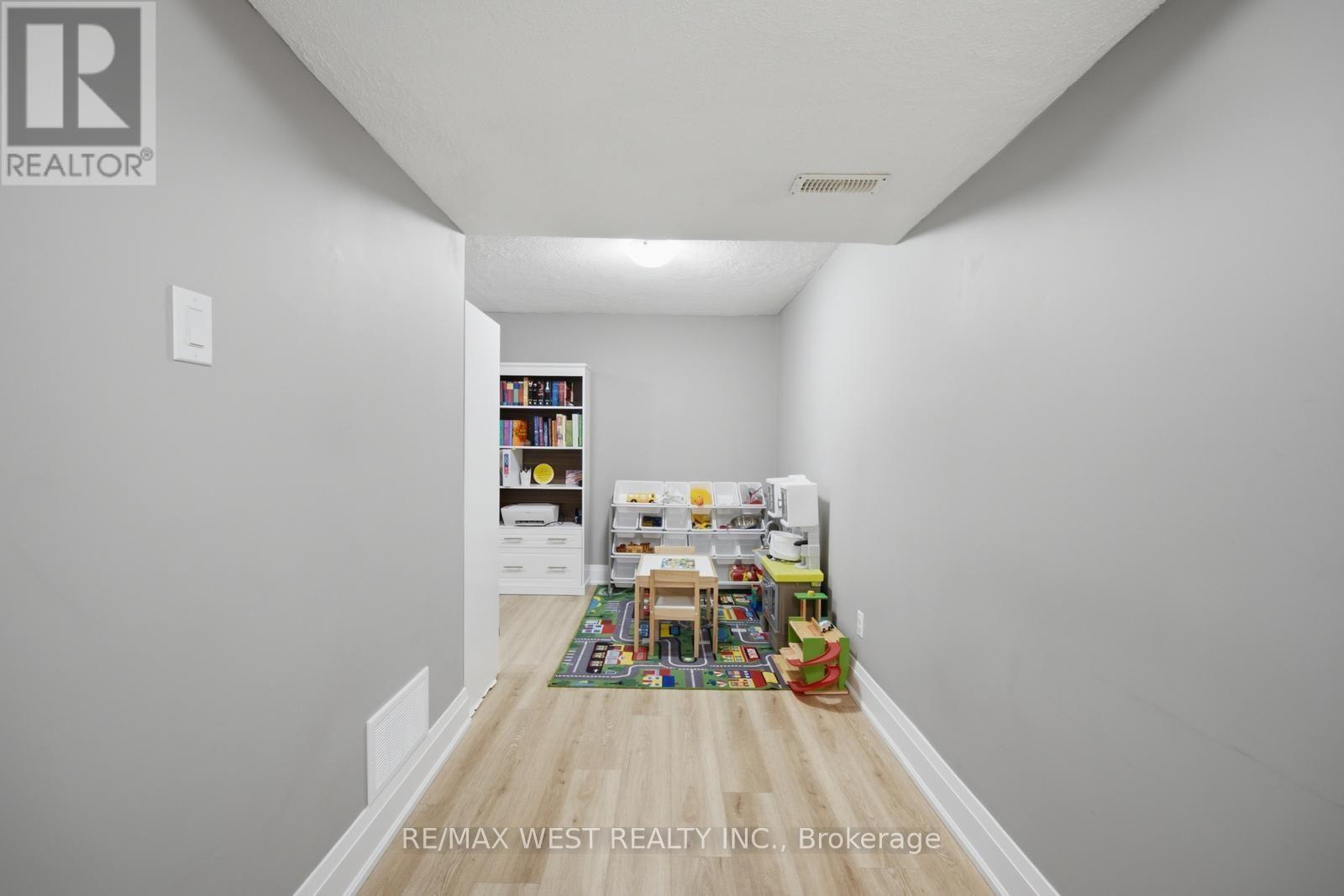 10 - 5 Spring Street, Orangeville, Ontario  L9W 1M8 - Photo 37 - W13696822