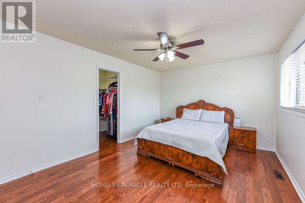 5449 Heritage Hills Boulevard, Mississauga, Ontario  L5R 2H4 - Photo 28 - W13696856