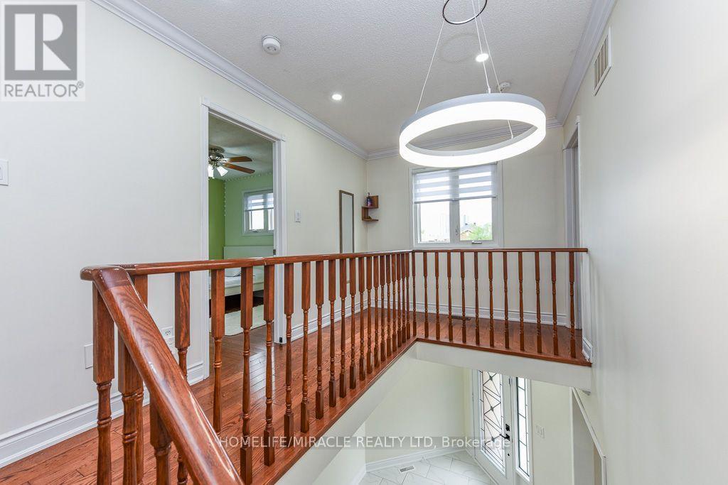 5449 Heritage Hills Boulevard, Mississauga, Ontario  L5R 2H4 - Photo 31 - W13696856