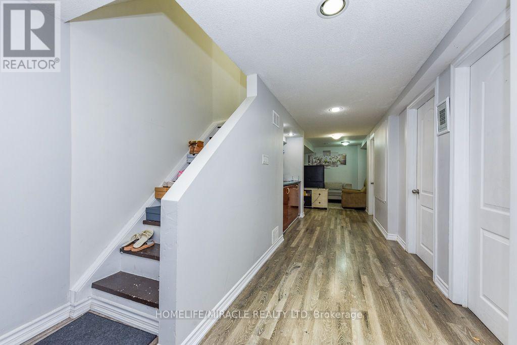 5449 Heritage Hills Boulevard, Mississauga, Ontario  L5R 2H4 - Photo 32 - W13696856
